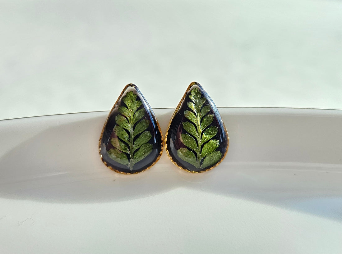 Fern studs