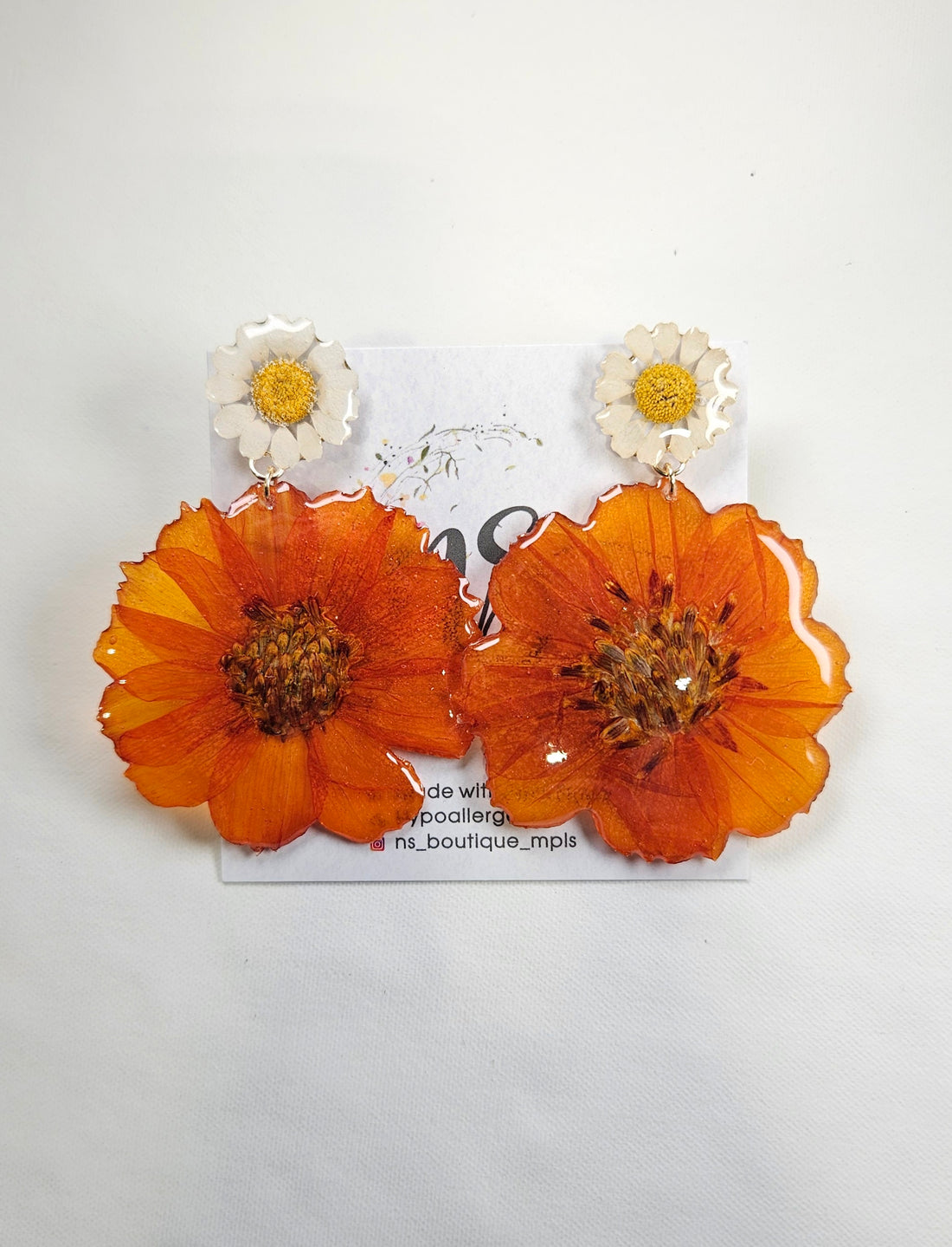 Cosmos with Chamomile