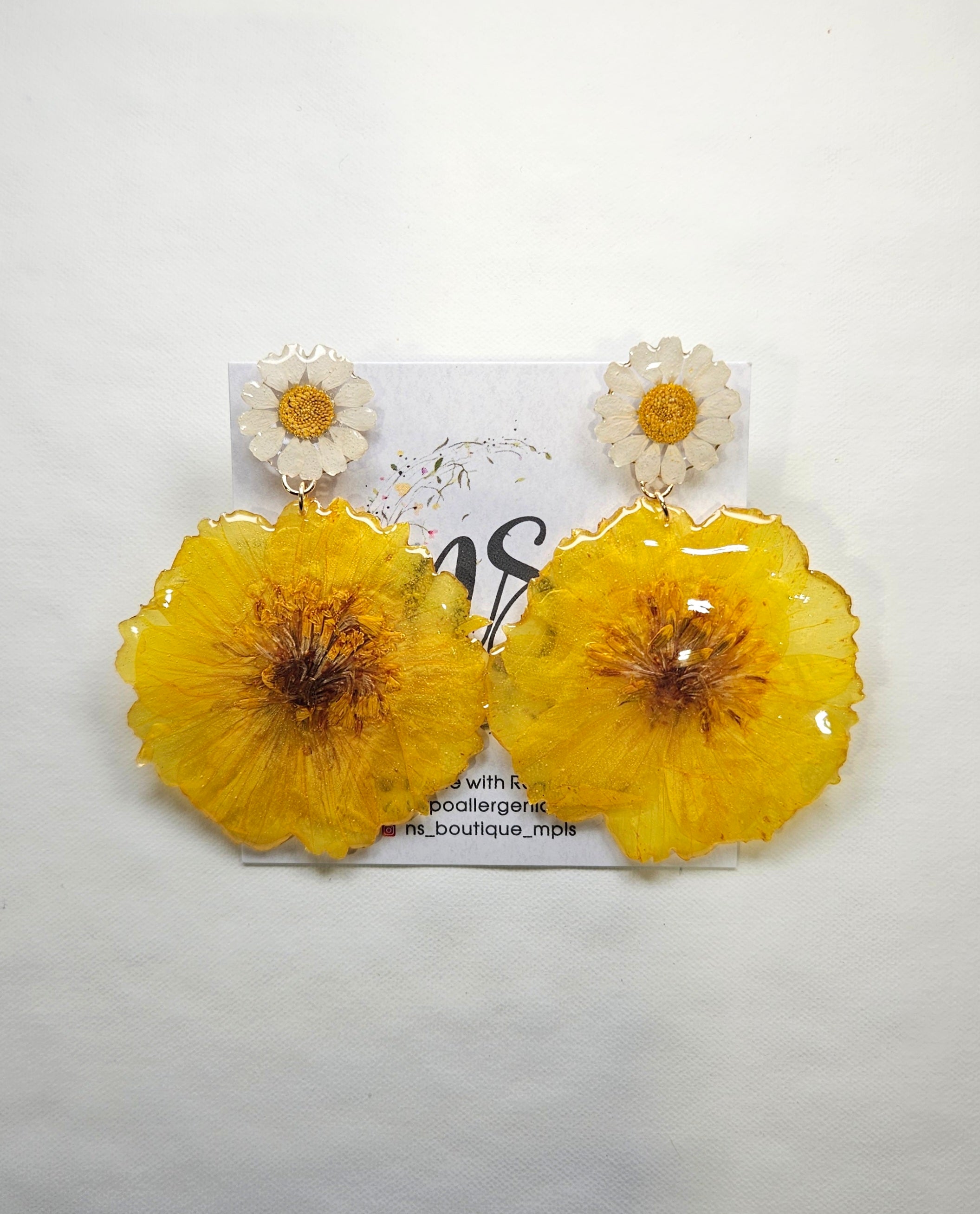 Cosmos with Chamomile